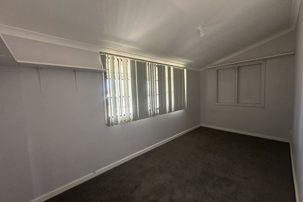 18 Braeside Road, Katanning, WA, 6317 - Image 10