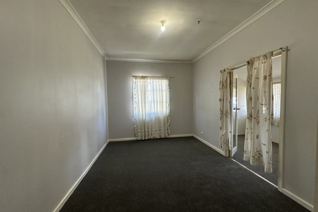 18 Braeside Road, Katanning, WA, 6317 - Image 11