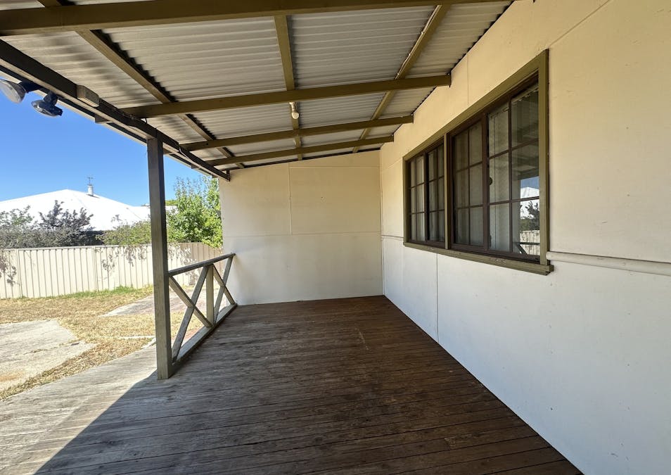 18 Braeside Road, Katanning, WA, 6317 - Image 17
