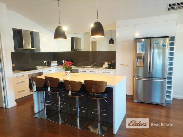 13A1 Victoria Street, Robe, SA, 5276 - Image 1