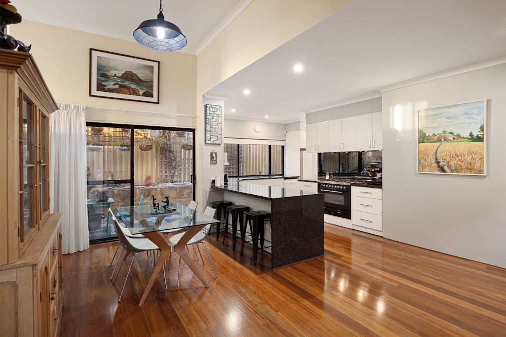 20 Warnbro Beach Road, Safety Bay, WA, 6169 - Image 9