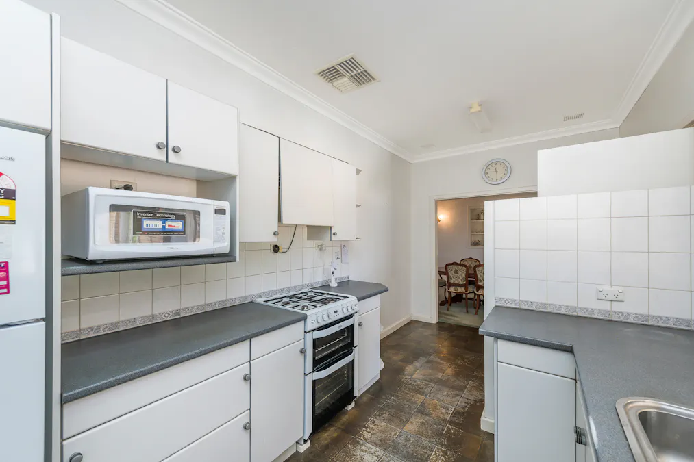 44 Gordon Street, Northam, WA, 6401 - Image 11