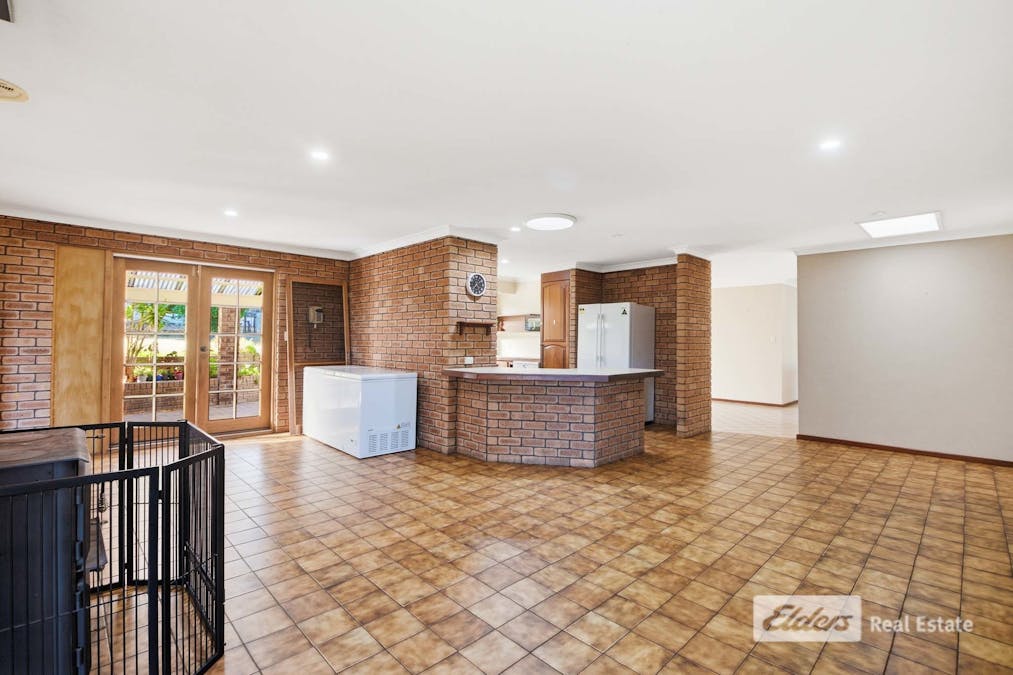 92 Warren Road, Millbrook, WA, 6330 - Image 15