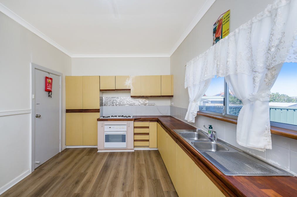 1 Sholl Street, Northam, WA, 6401 - Image 8