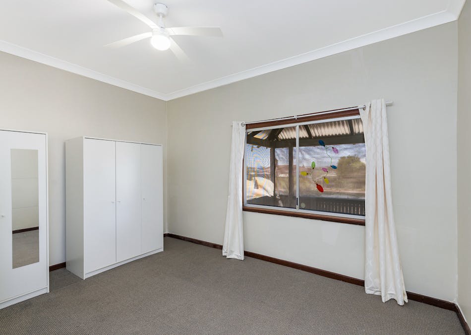 1 Sholl Street, Northam, WA, 6401 - Image 13