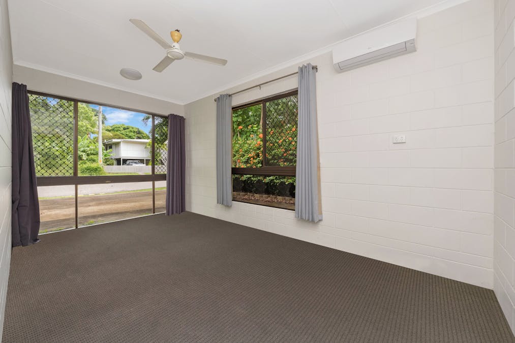 4/11-13 Hughes Street, Hermit Park, QLD, 4812 - Image 3
