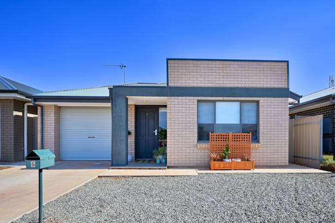 5 Gale Street, Whyalla Jenkins, SA, 5609 - Image 1