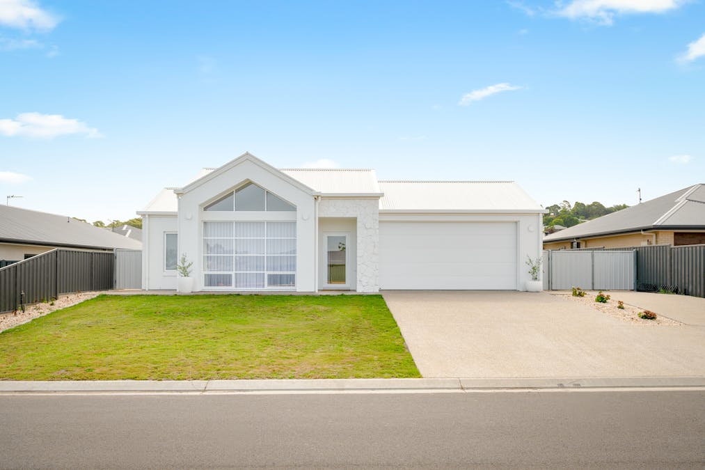 6 Blue Water Court, Mount Gambier, SA, 5290 - Image 1