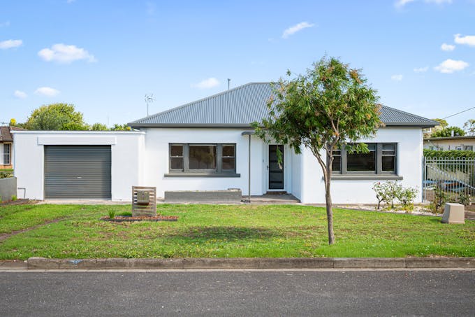 22 Wilson Street, Mount Gambier, SA, 5290 - Image 1