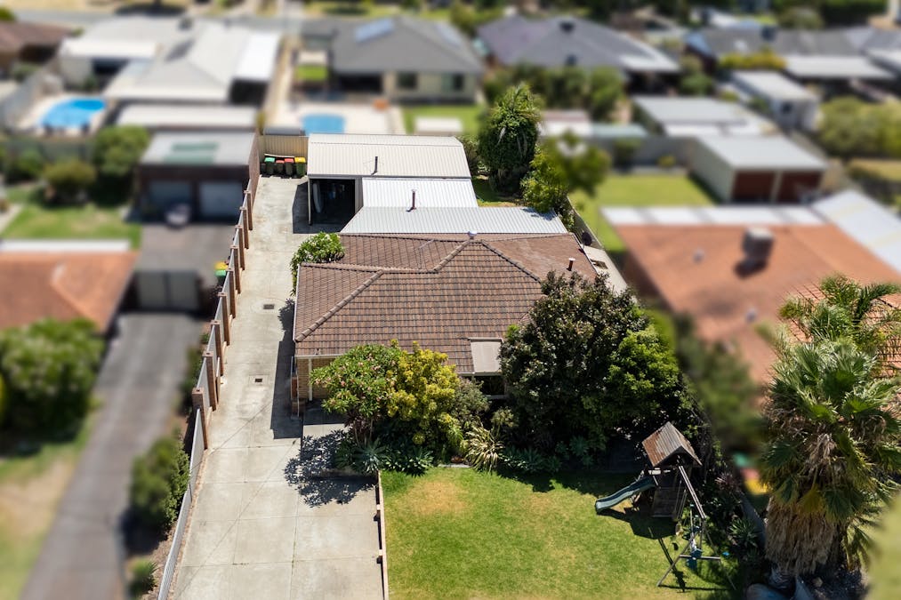 10 Hartland Way, Warnbro, WA, 6169 - Image 1