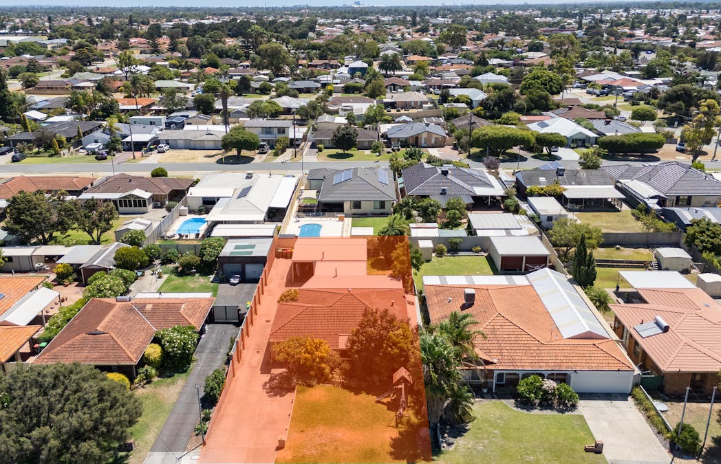 10 Hartland Way, Warnbro, WA, 6169 - Image 23