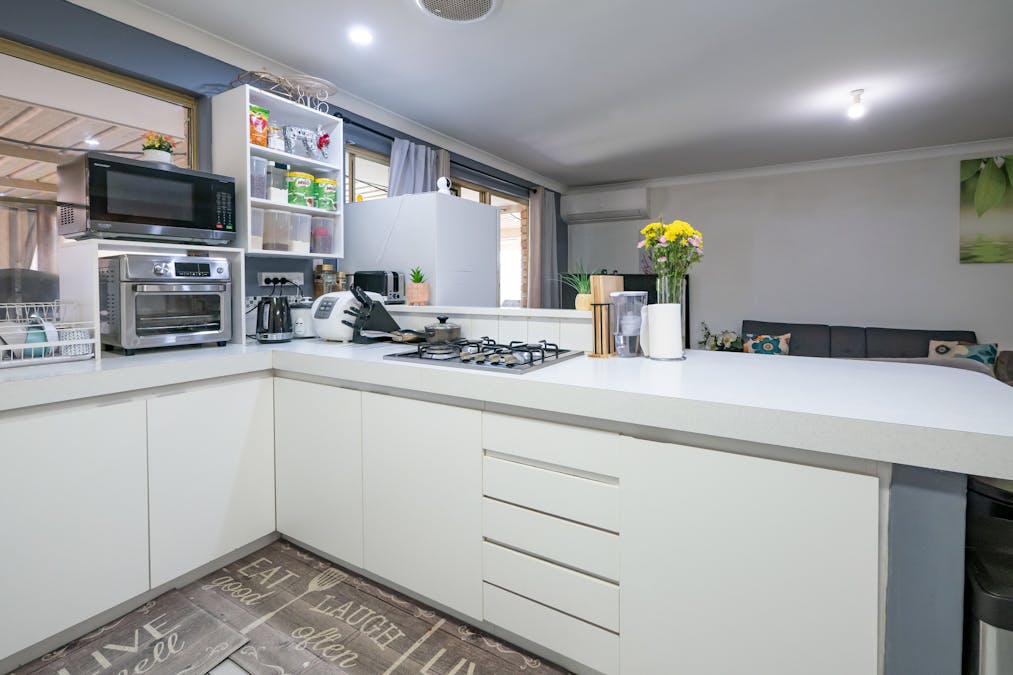 10 Hartland Way, Warnbro, WA, 6169 - Image 9