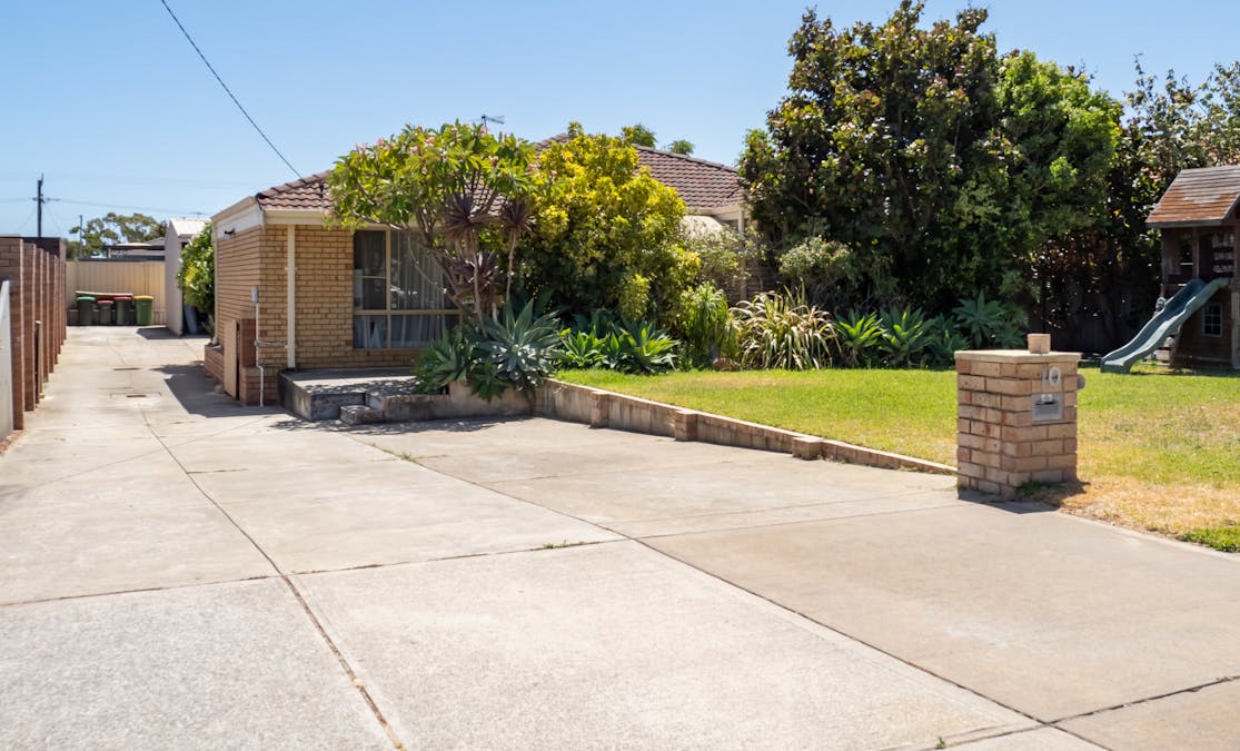 10 Hartland Way, Warnbro, WA, 6169 - Image 2