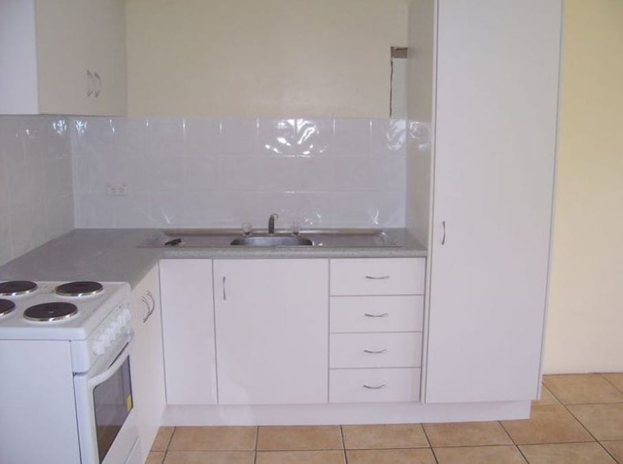 5/17 Bayne Street, Gladstone Central, QLD, 4680 - Image 2