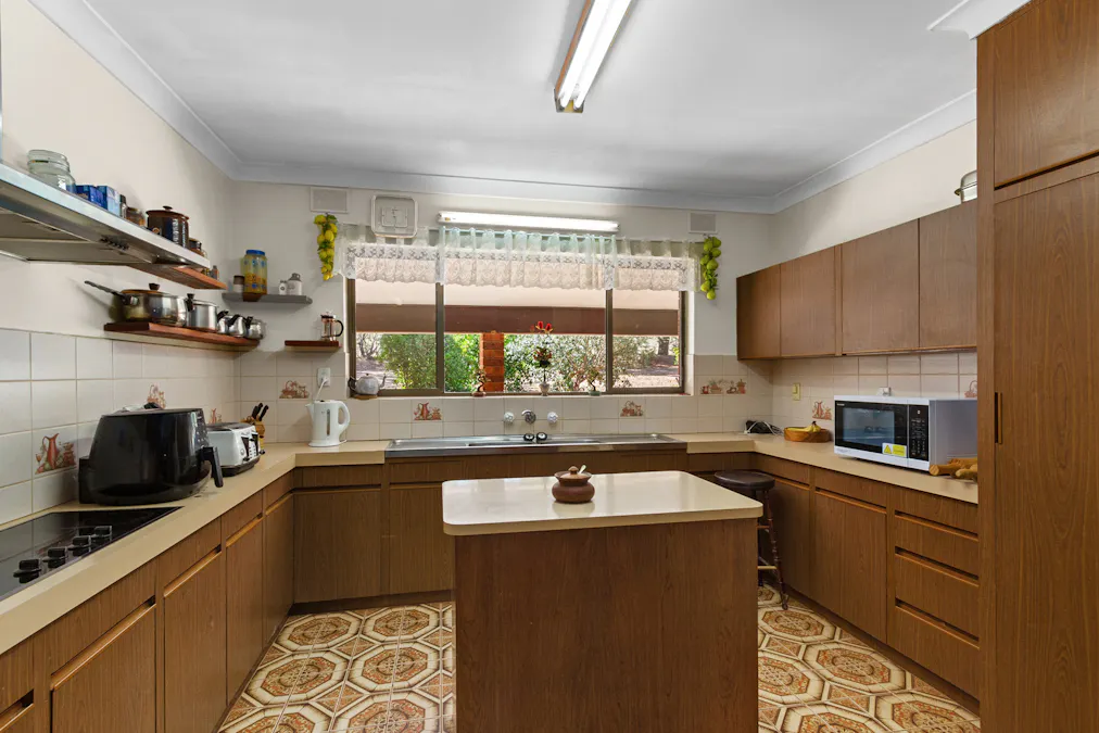 229 Neagles Rock Road, Clare, SA, 5453 - Image 18