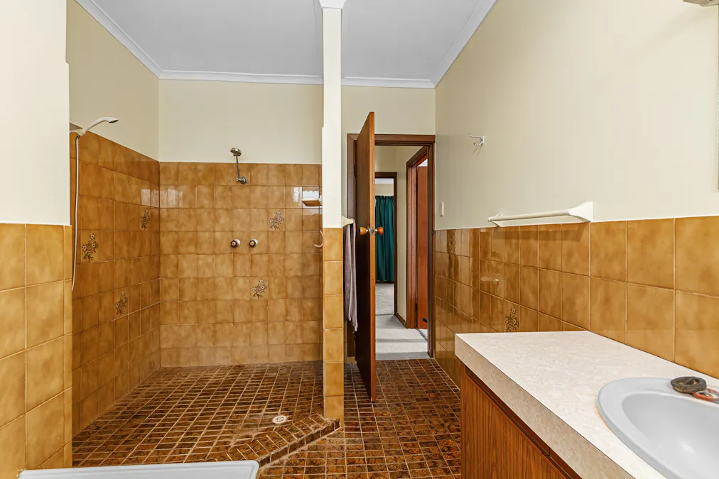 229 Neagles Rock Road, Clare, SA, 5453 - Image 29