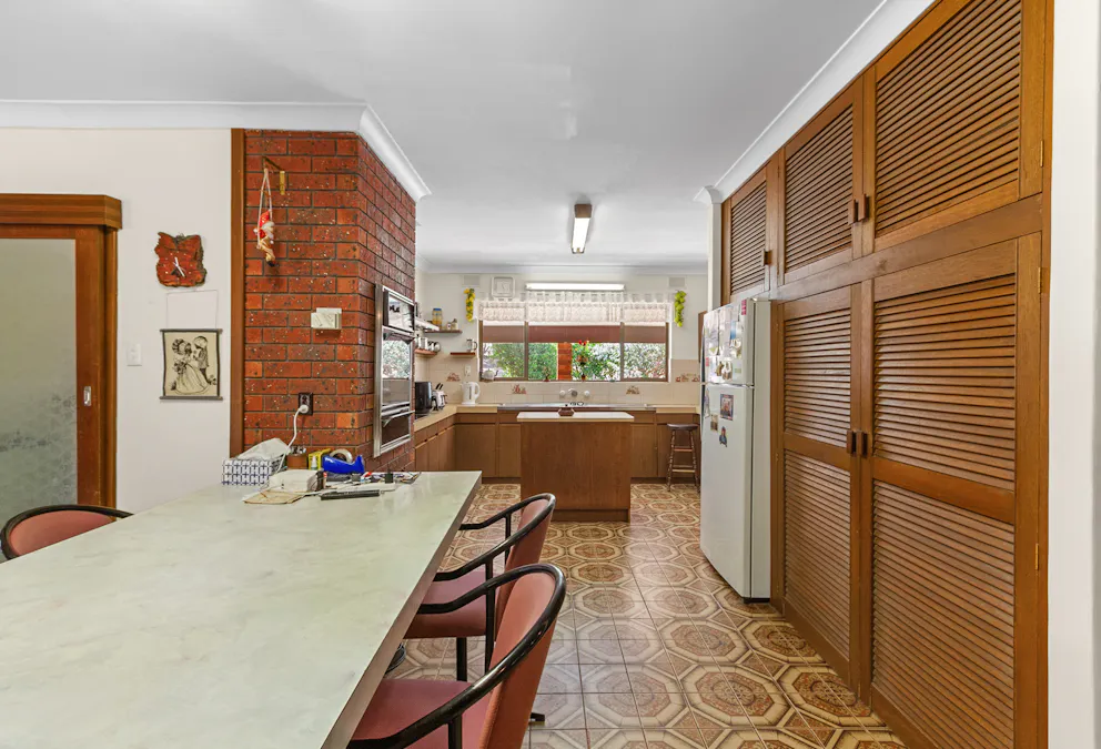 229 Neagles Rock Road, Clare, SA, 5453 - Image 17