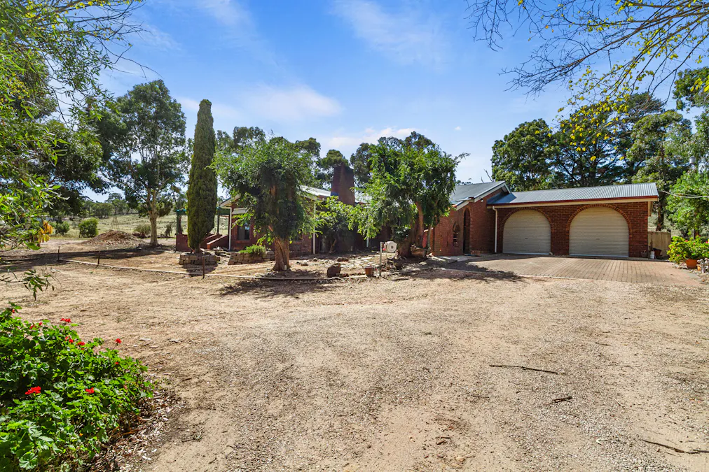 229 Neagles Rock Road, Clare, SA, 5453 - Image 27