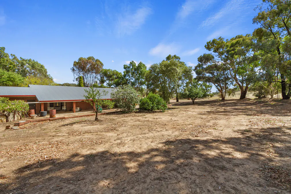 229 Neagles Rock Road, Clare, SA, 5453 - Image 29