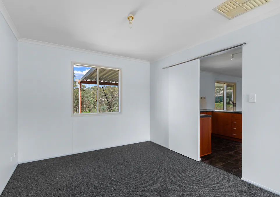 24 Kelly Street, Clare, SA, 5453 - Image 13
