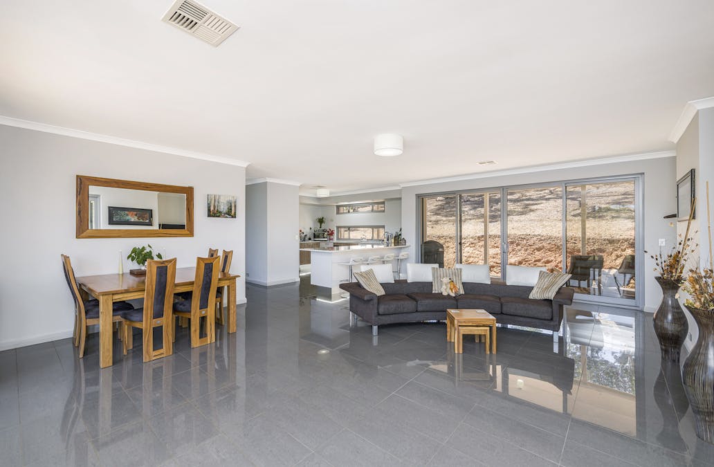 132 Wisteria Way, Chittering, WA, 6084 - Image 6