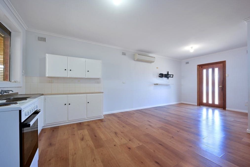 18 Winton Street, Whyalla Stuart, SA, 5608 - Image 5