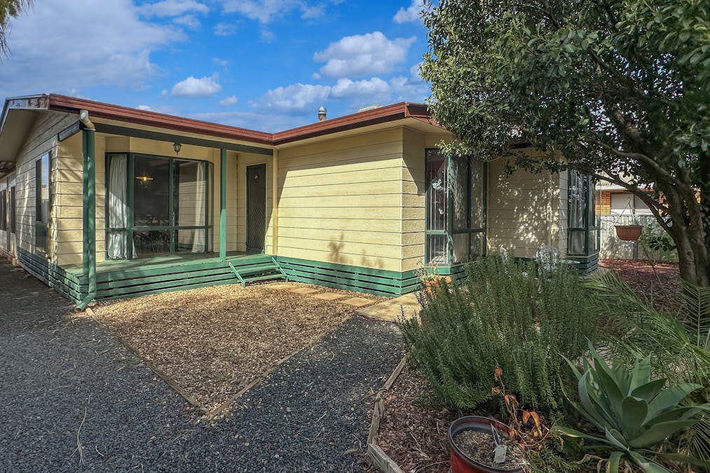 6A Becker Street, Cobar, NSW, 2835 - Image 2