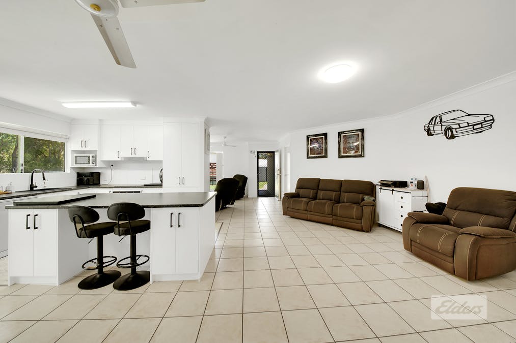 27 Saxonvale Court, New Auckland, QLD, 4680 - Image 5