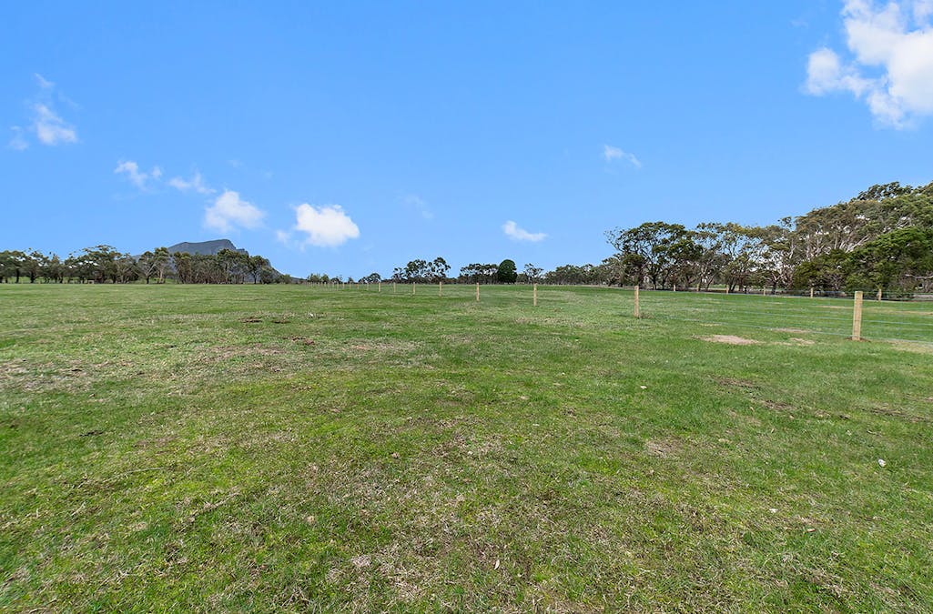 2 Taylor Street, Dunkeld, VIC, 3294 - Image 10