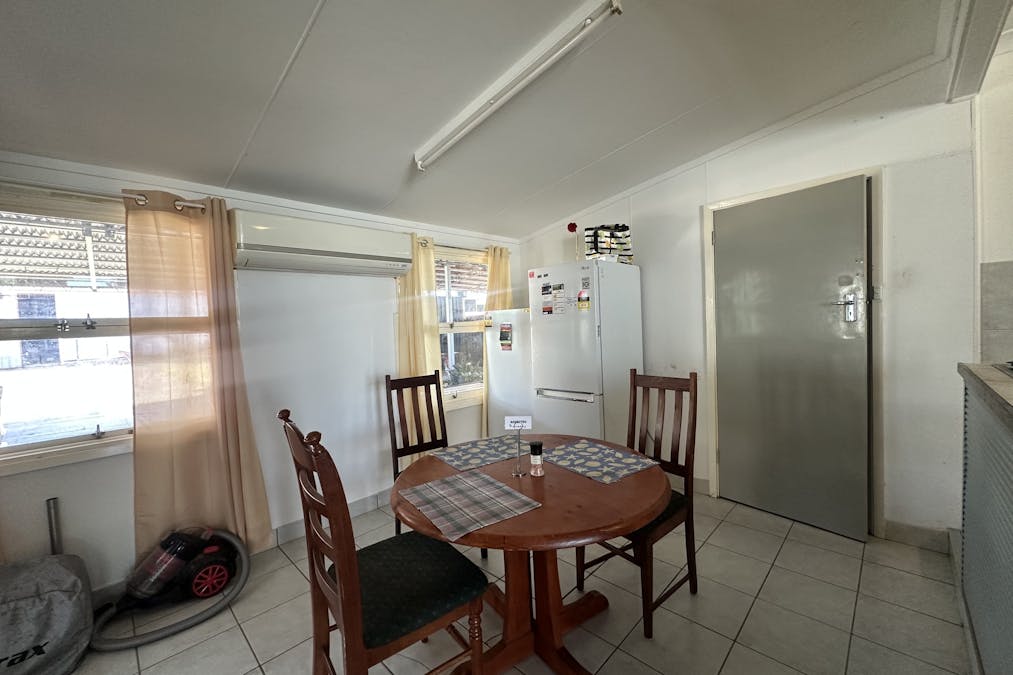 30  Mcintyre Street, Dumbleyung, WA, 6350 - Image 11