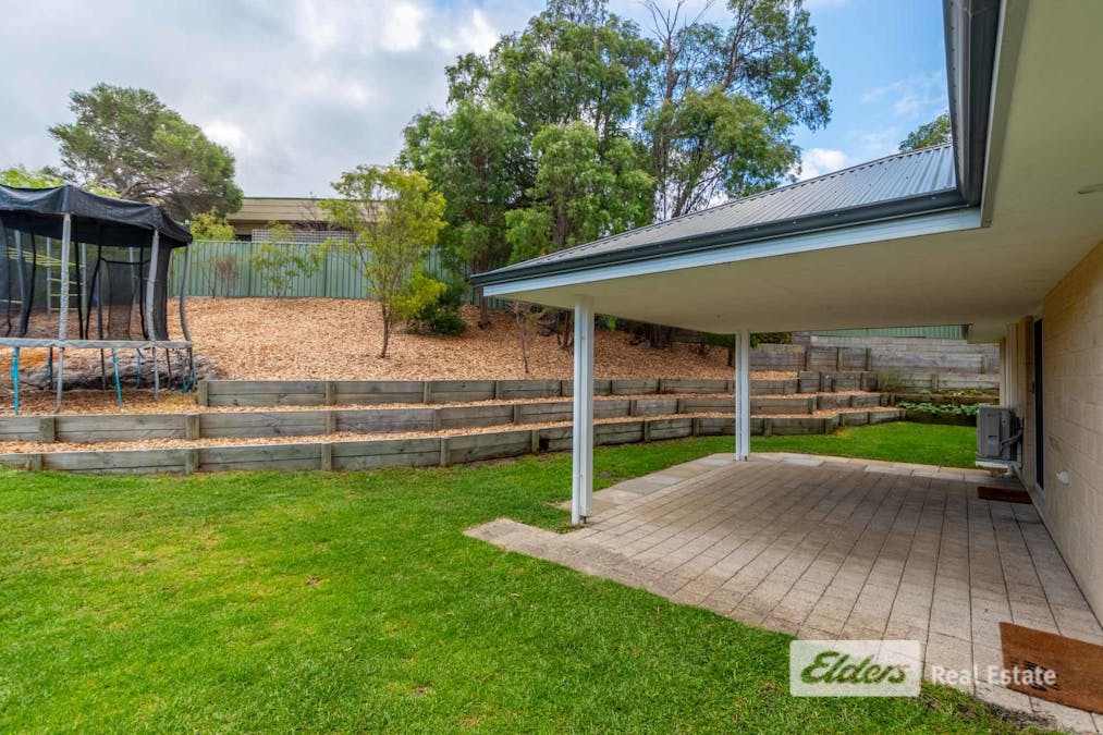 5 Finch Court, Little Grove, WA, 6330 - Image 21
