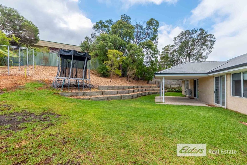 5 Finch Court, Little Grove, WA, 6330 - Image 22