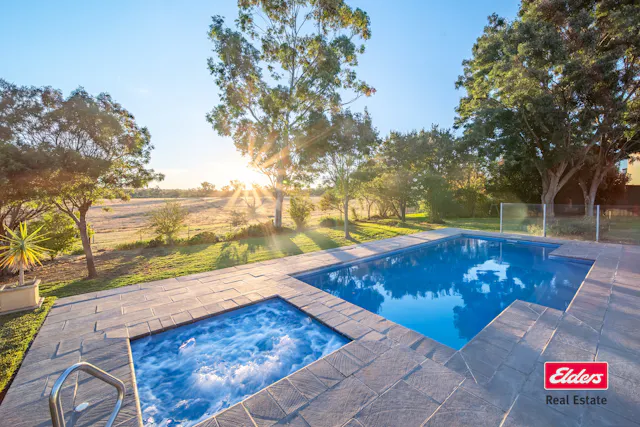 24 Regand Park Boulevard — photo from Elders Real Estate Dubbo