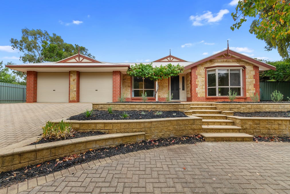 1 Roscrow Court, Clare, SA, 5453 - Image 2