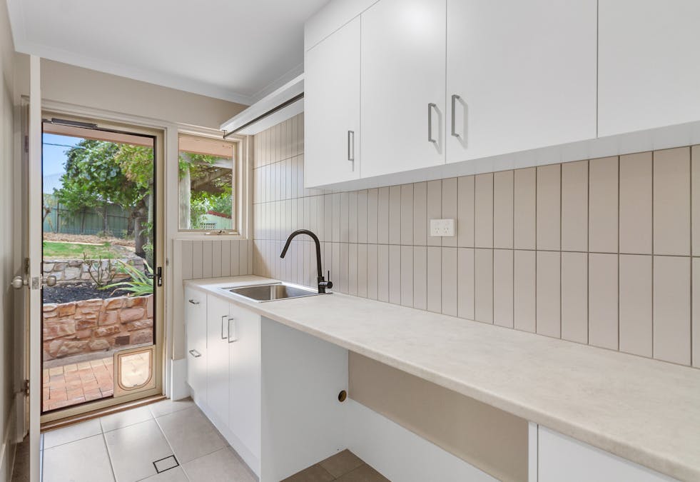 1 Roscrow Court, Clare, SA, 5453 - Image 14