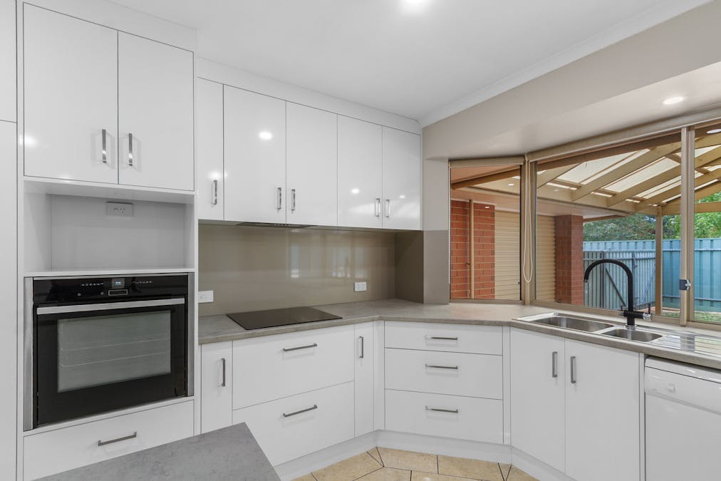 1 Roscrow Court, Clare, SA, 5453 - Image 8