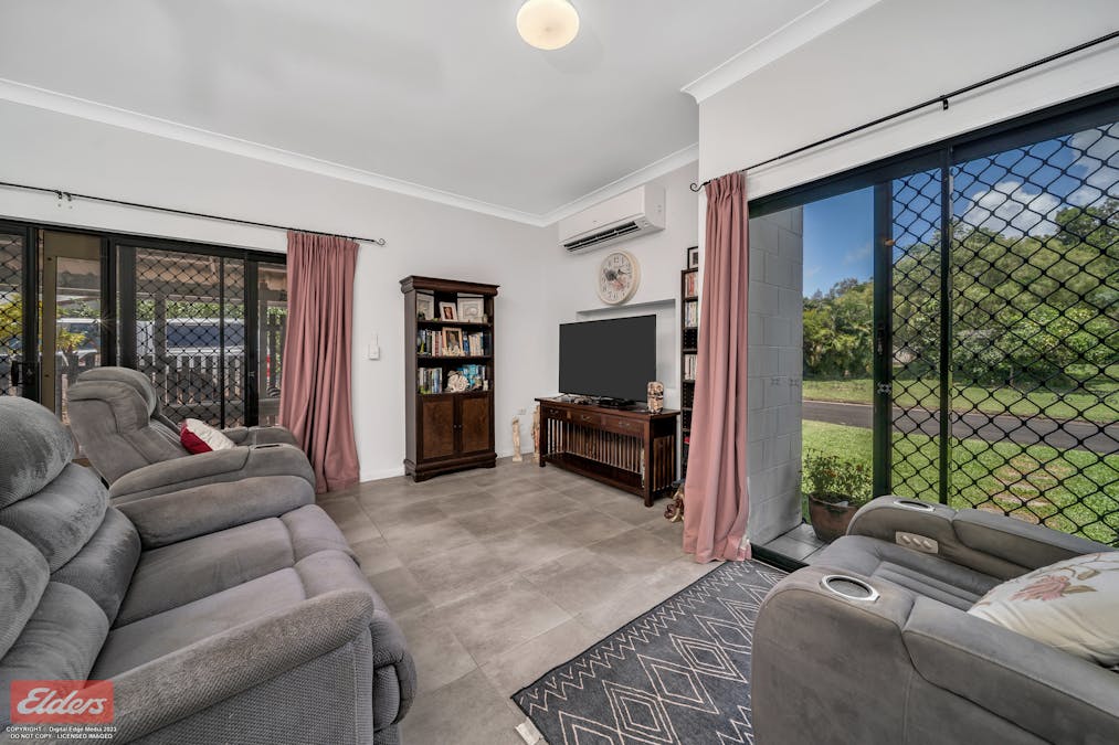 17 Casuarina Street, Tully Heads, QLD, 4854 - Image 10