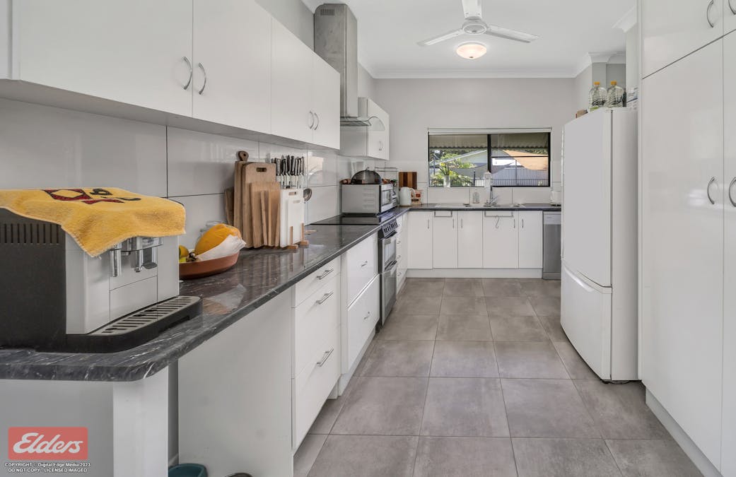 17 Casuarina Street, Tully Heads, QLD, 4854 - Image 15
