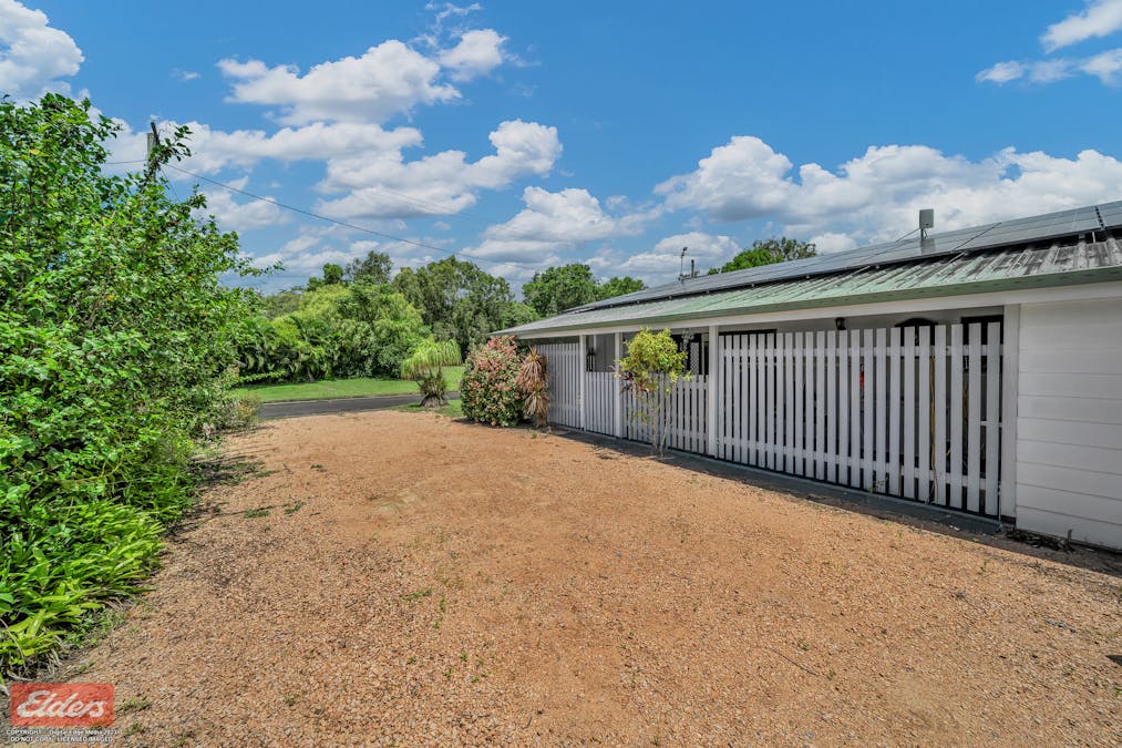 17 Casuarina Street, Tully Heads, QLD, 4854 - Image 9
