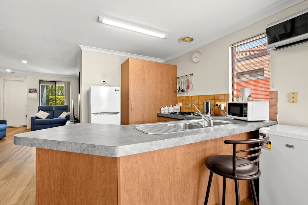 3/4 Moreton Crescent, Warnbro, WA, 6169 - Image 7