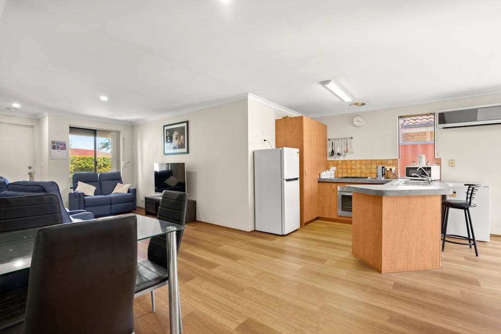 3/4 Moreton Crescent, Warnbro, WA, 6169 - Image 4