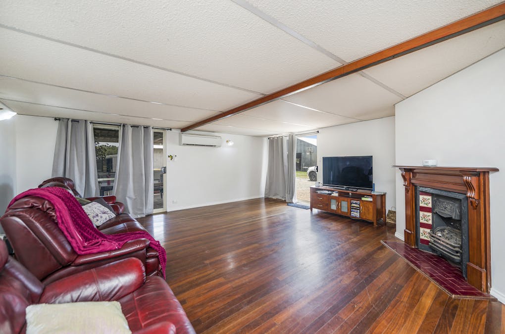 301 Padbury Avenue, Millendon, WA, 6056 - Image 9