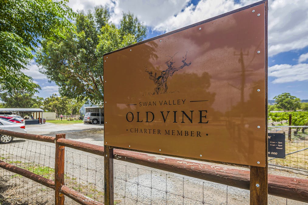 301 Padbury Avenue, Millendon, WA, 6056 - Image 29