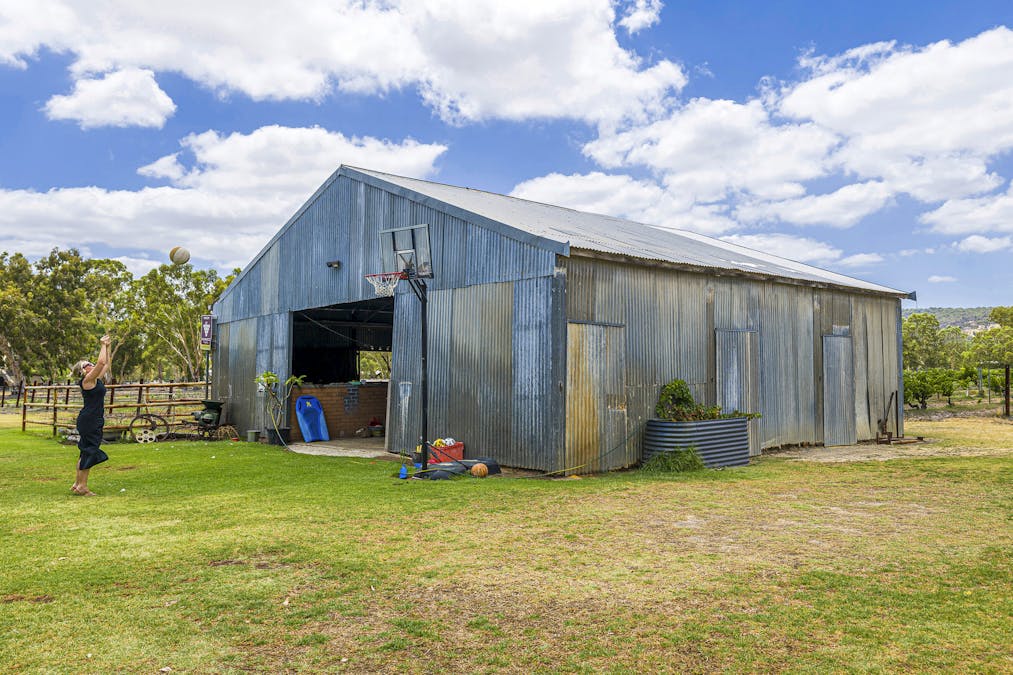 301 Padbury Avenue, Millendon, WA, 6056 - Image 20