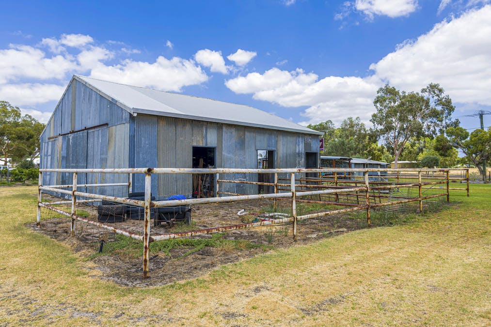 301 Padbury Avenue, Millendon, WA, 6056 - Image 21
