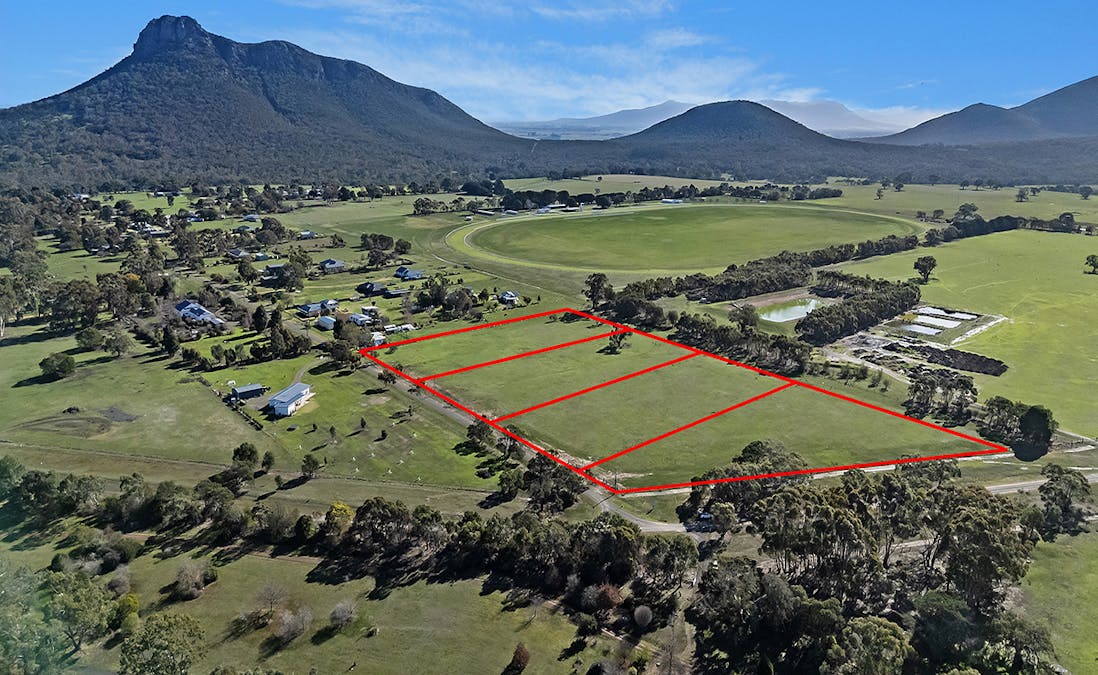 8 Taylor Street, Dunkeld, VIC, 3294 - Image 2