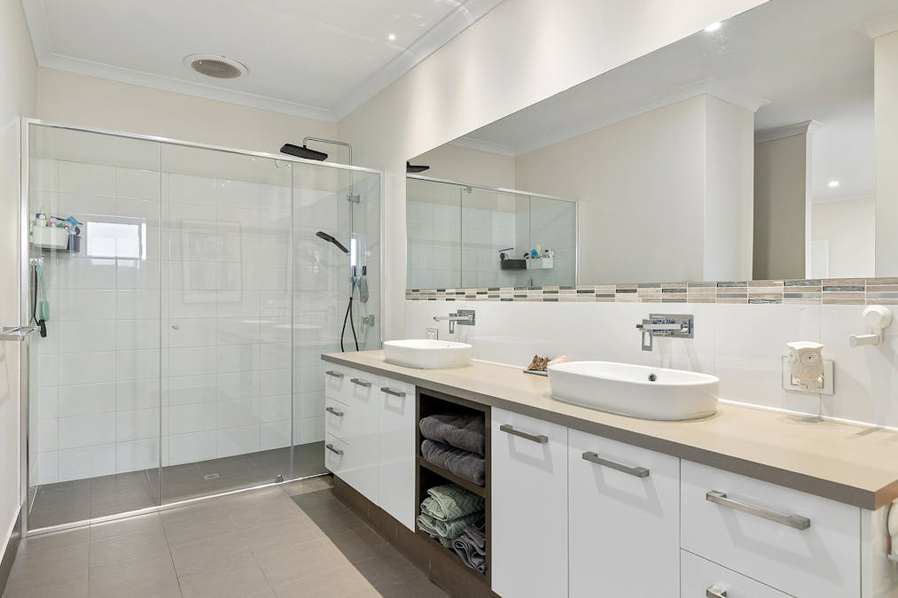 42 Lookout Vista, Singleton, WA, 6175 - Image 10