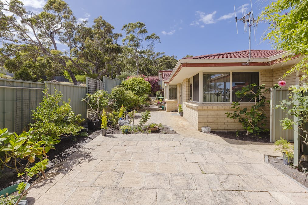 4/16 Bathurst Street, Mira Mar, WA, 6330 - Image 1