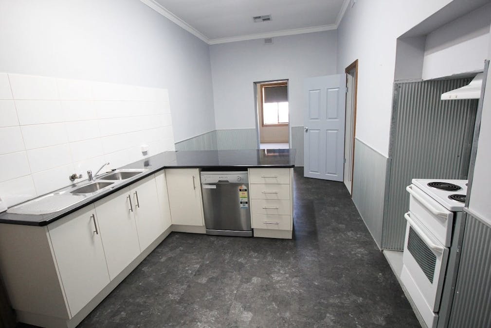 294 Alamein Avenue, Loxton, SA, 5333 - Image 3