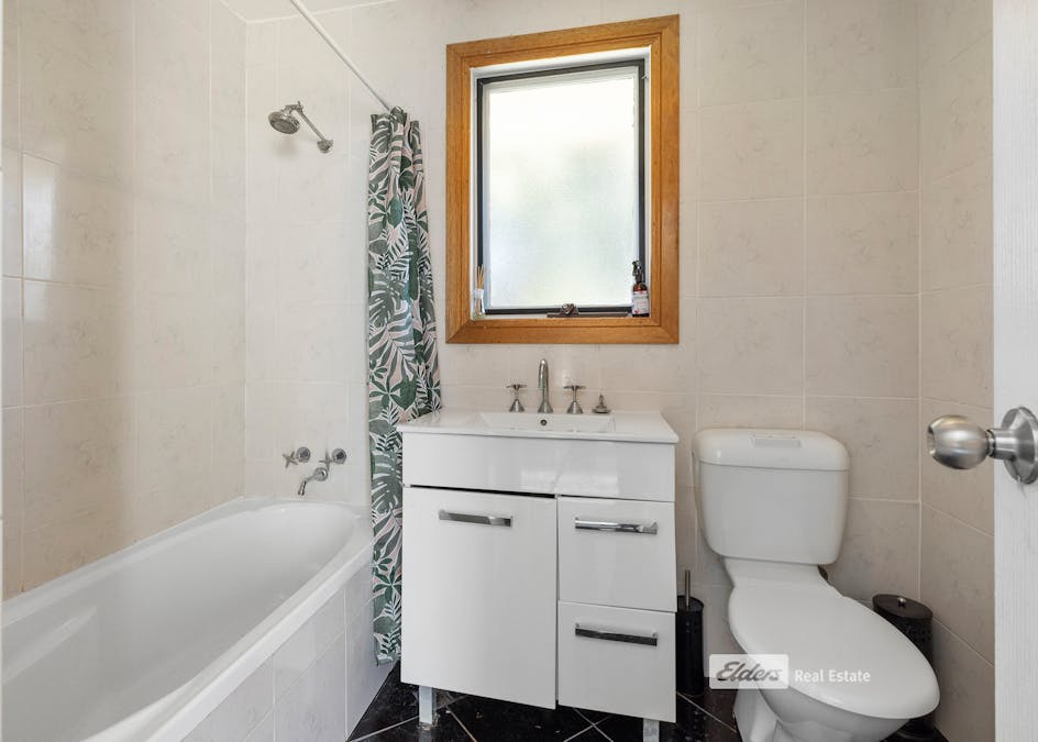 84 Cedar Avenue, Naracoorte, SA, 5271 - Image 10